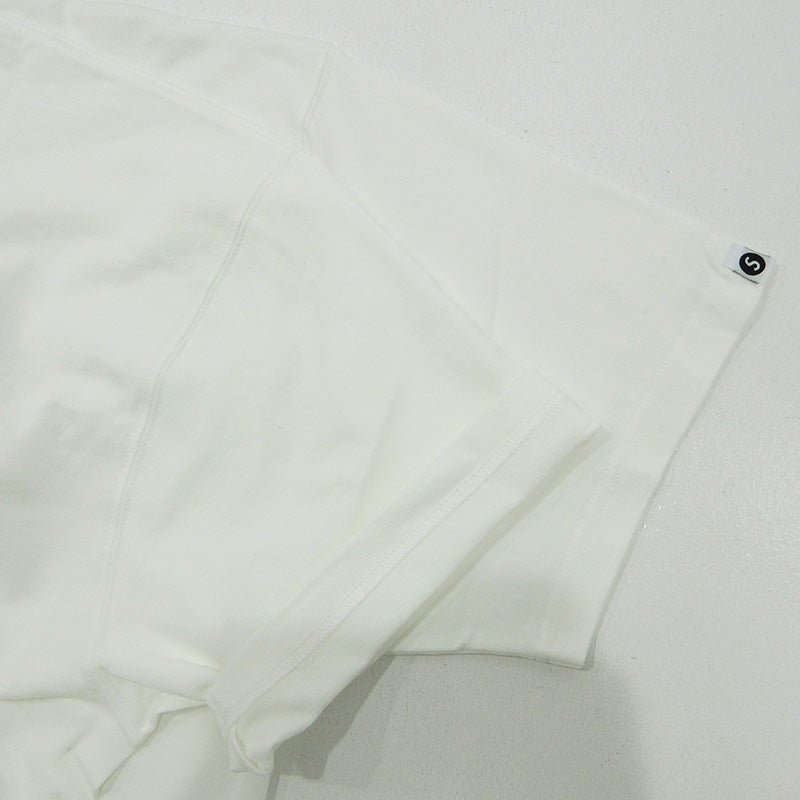 SAPEur | サプール カーゴベース スタンプ10個達成 23年 フォトプリント半袖Ｔシャツ 半袖Ｔシャツ ホワイト サイズ：XL【三重本店】