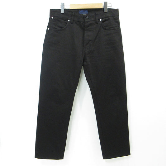 STONE ISLAND | ストーンアイランド BULL DENIM-TC Straight leg Jeans 25AW ストレートレッグボタンフライデニムパンツ ロゴワッペン付き デニムパンツ K2S15J100005 ブラック サイズ：30【三重本店】
