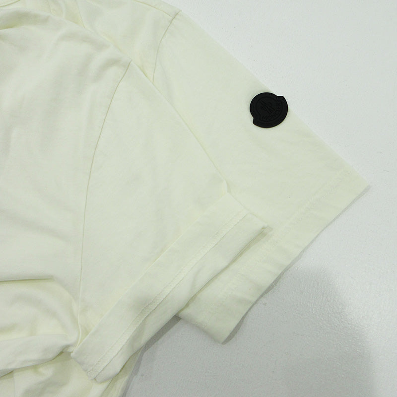 MONCLER | モンクレール ロゴプリント半袖Tシャツ シリコンワッペン 半袖Ｔシャツ K10918C00004 ホワイト アイボリー 生成り サイズ：XL【三重本店】