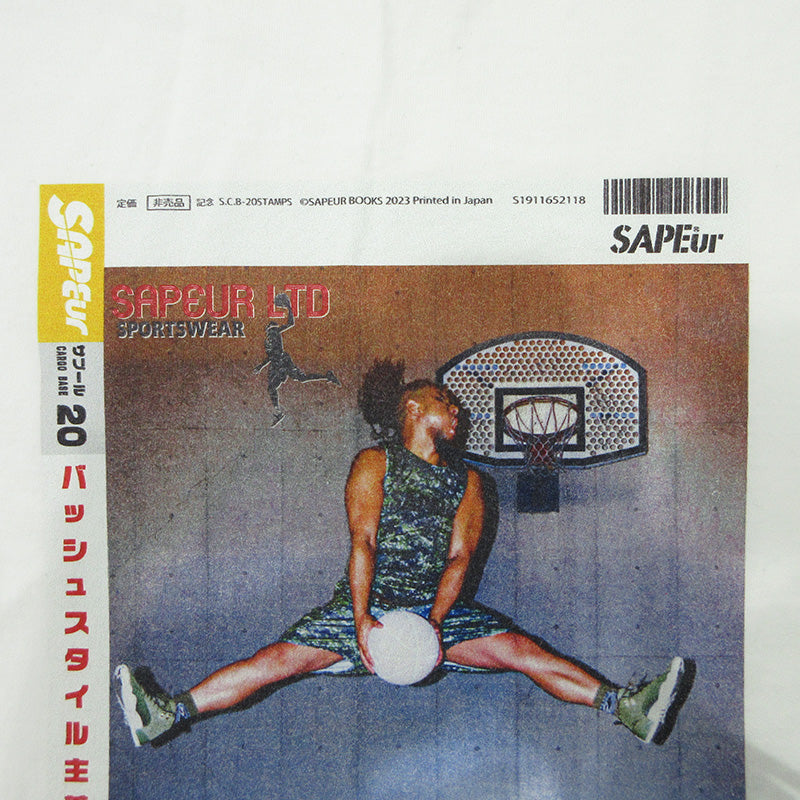 SAPEur | サプール カーゴベース スタンプ20個達成 23年 フォトプリント半袖Ｔシャツ 半袖Ｔシャツ ホワイト サイズ：L【三重本店】