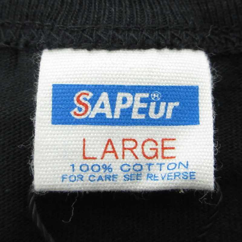 SAPEur | サプール HAMADA MUSIC CAMP長袖Tシャツ 浜田雅功 マサトシハマダ ロゴプリント 長袖Ｔシャツ A0025-087 ブラック サイズ：L【三重本店】