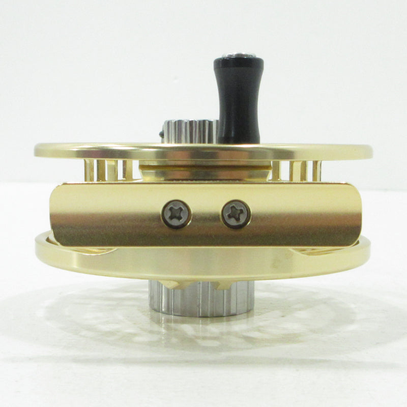 【フィッシング/釣り/釣具/リール】 M MAXIMUMCATCH MAXCATCH AVID PRO 3/5 3five【三重本店】
