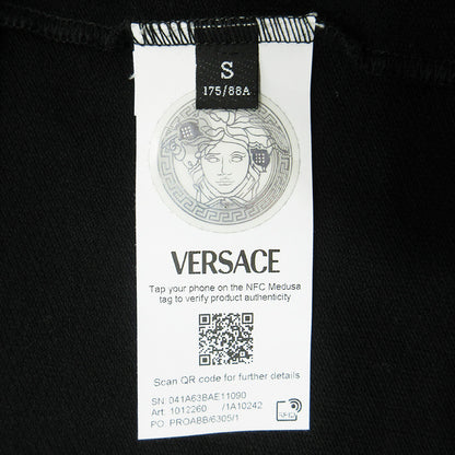 VERSACE | ヴェルサーチ Barocco Print Short Sleeve Polo Shirt バロックプリントロゴ刺繍半袖ポロシャツ ポロシャツ 1012260 1A10242 ブラック サイズ：S【三重本店】