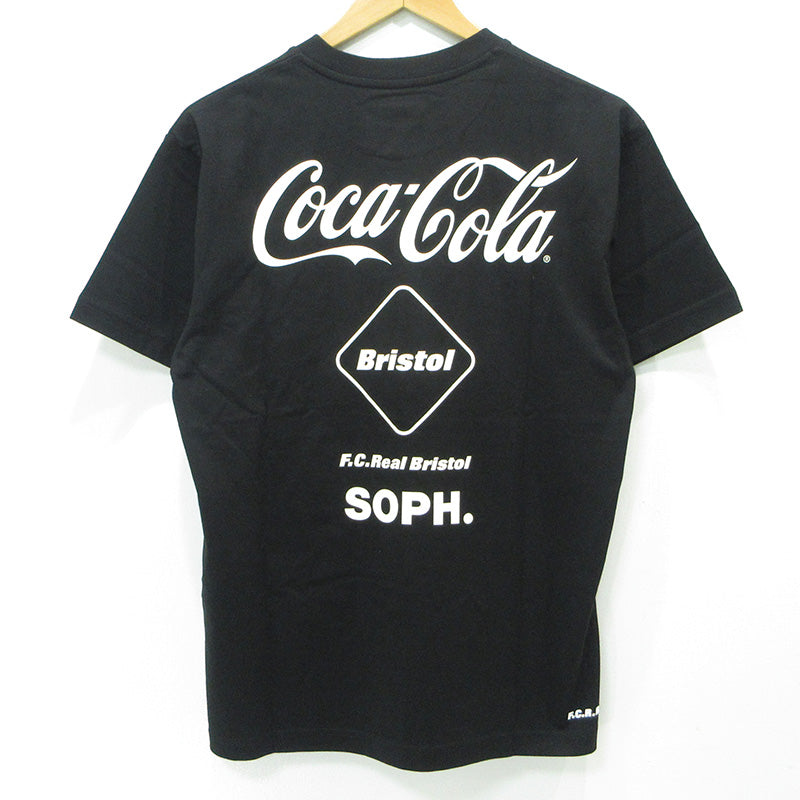FCRB | エフシーアールビー × コカ・コーラ ロゴプリント半袖Tシャツ 半袖Ｔシャツ FCRB-260160 ブラック サイズ：S【三重本店】