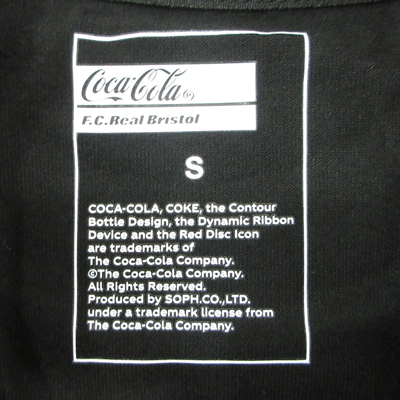 FCRB | エフシーアールビー × コカ・コーラ ロゴプリント半袖Tシャツ 半袖Ｔシャツ FCRB-260160 ブラック サイズ：S【三重本店】