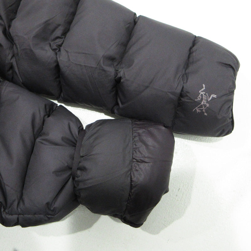 ARC'TERYX | アークテリクス SEYLA COAT セイラコート ロゴプリントナイロンダウンジャケット ダウンジャケット 24103-119193 ブラック系(Whiskey Jack) サイズ：M【三重本店】