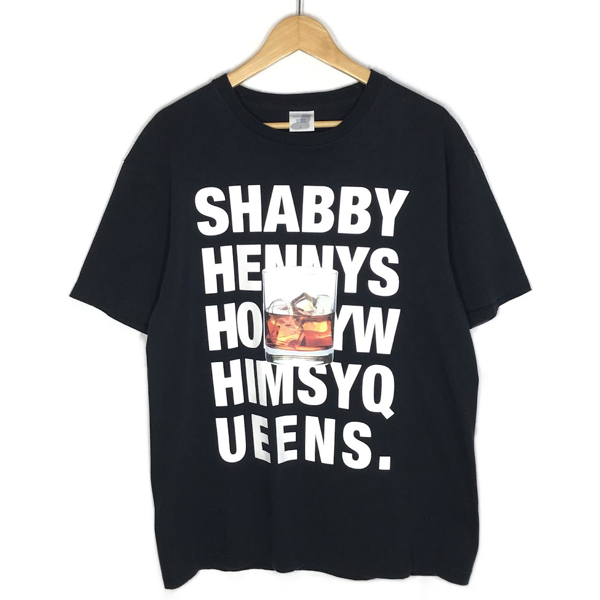WHIMSY | ウィムジー SHABBY HENNYS Queens 半袖Ｔシャツ ブラック サイズ：L【倉吉店】【代金引換不可・日時指定不可】【ポスト投函】