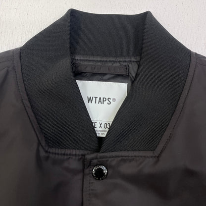 W)TAPS | ダブルタップス TEAM JACKET NYLON. TWILL 23AW スタジャン 231TQDT-JKM01 ブラック サイズ：3【加古川店】
