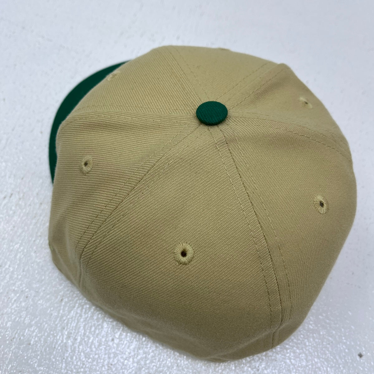NEW ERA | ニューエラ 7 5/8 (60.6cm) CHICAGO CABS 海外別注 2016ﾜｰﾙﾄﾞﾁｬﾝﾋﾟｵﾝ キャップ 59FIFTY ベージュ【加古川店】