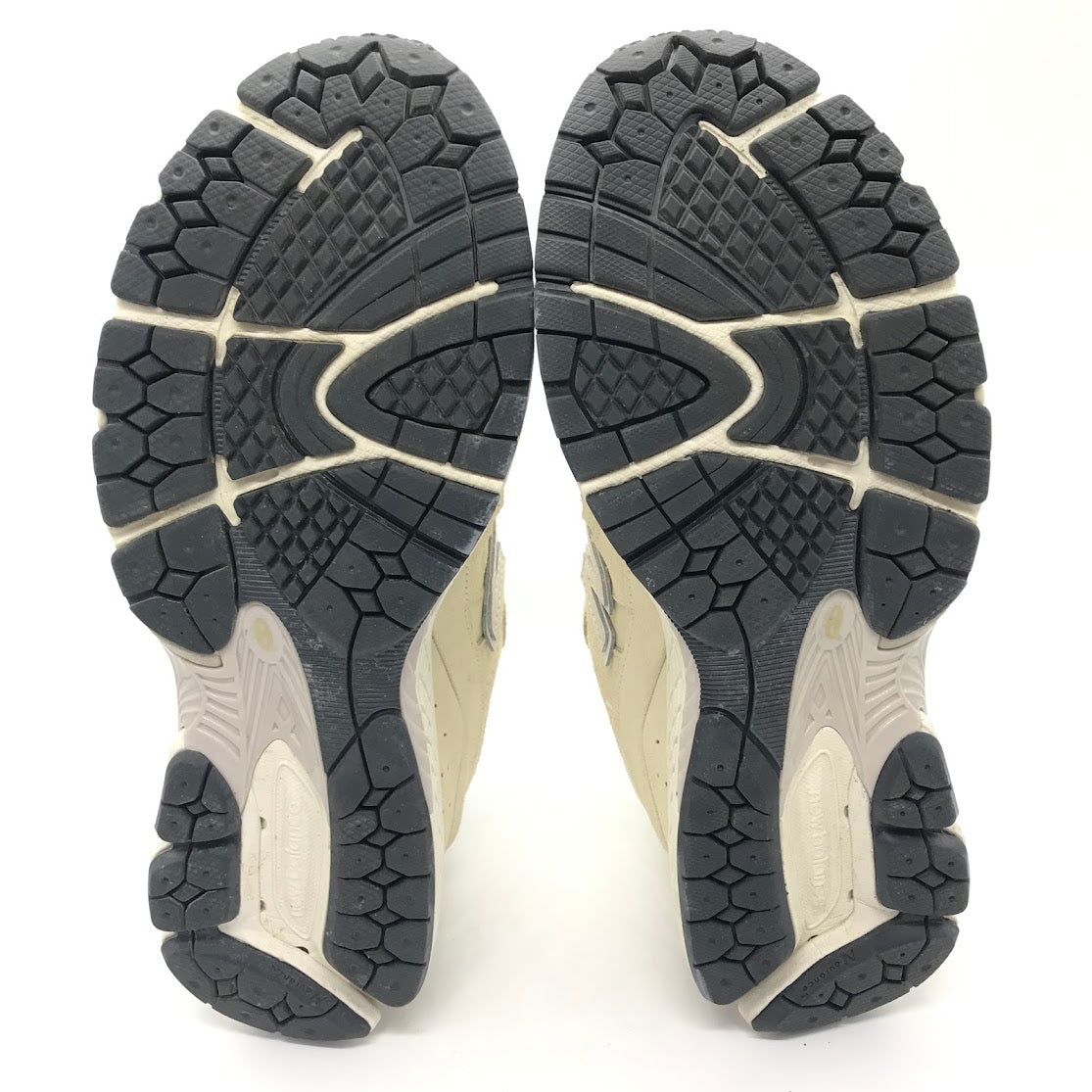 NEW BALANCE | ニューバランス スニーカー M2002RFI ベージュ 26cm【倉吉店】
