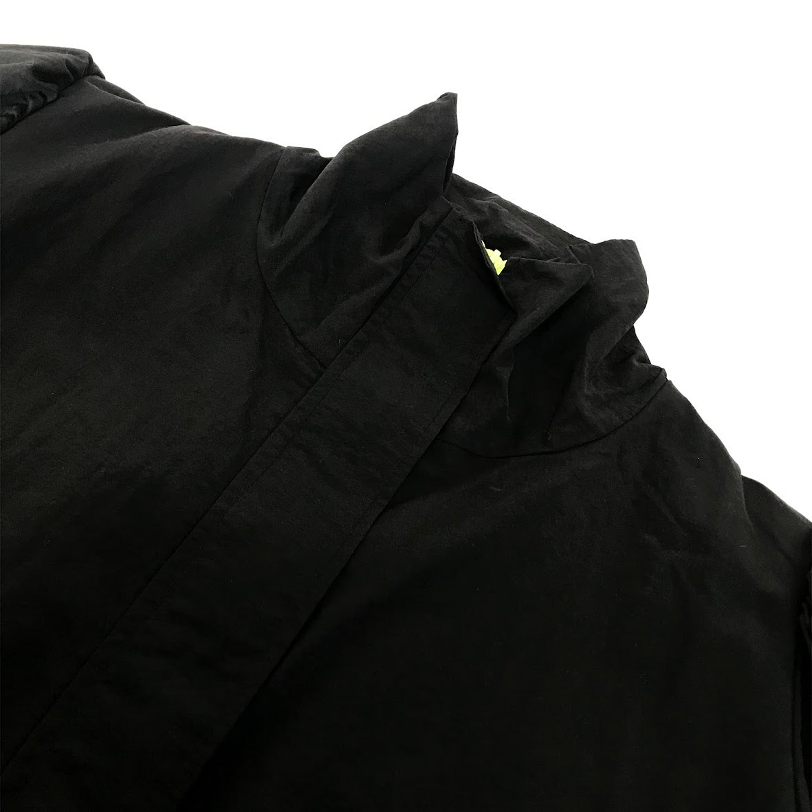 atmos | アトモス atmos pink パフスリーブ ネオン ジップ コート その他アウター kr20ss-ct01-blk ブラック【倉吉店】