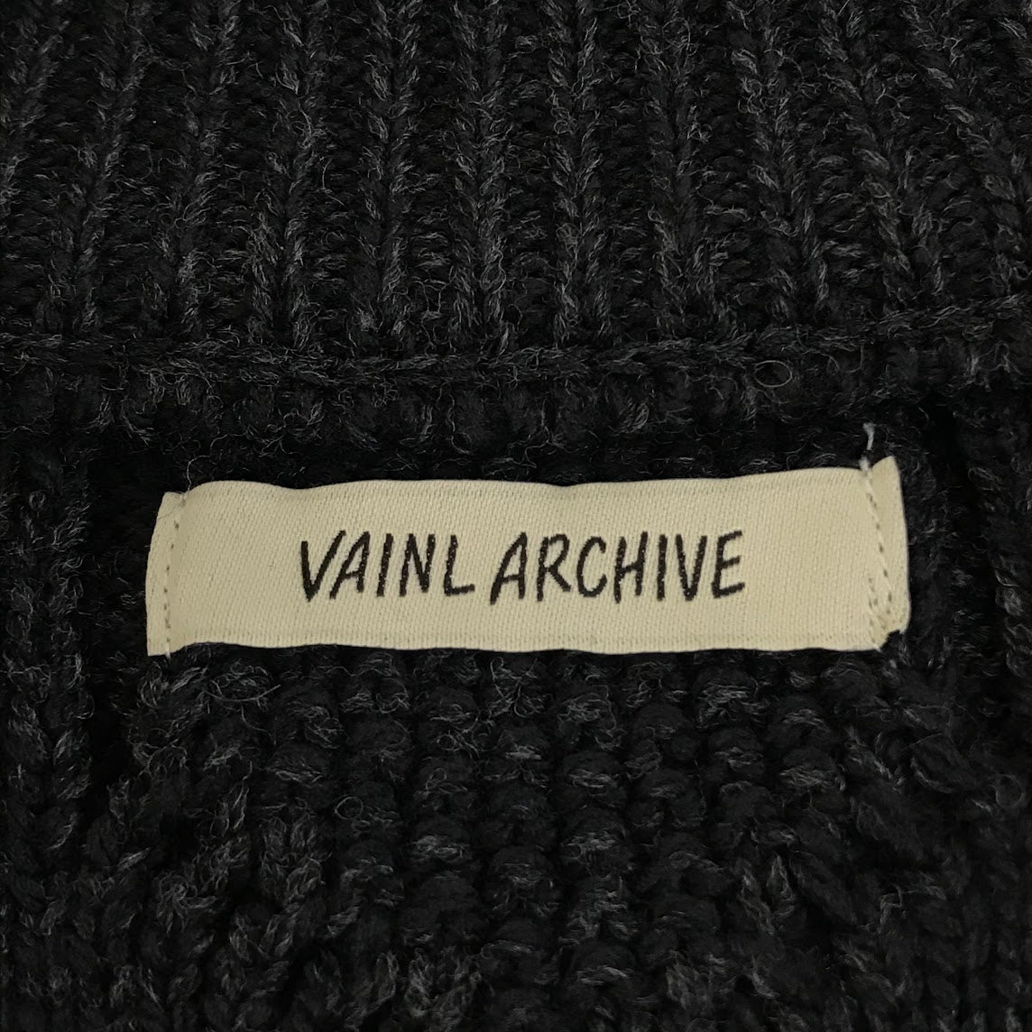 VAINL ARCHIVE | ヴァイナルアーカイブ AZIZ-C ケーブルニット ニット VASK24F002 ブラック サイズ：L【倉吉店】