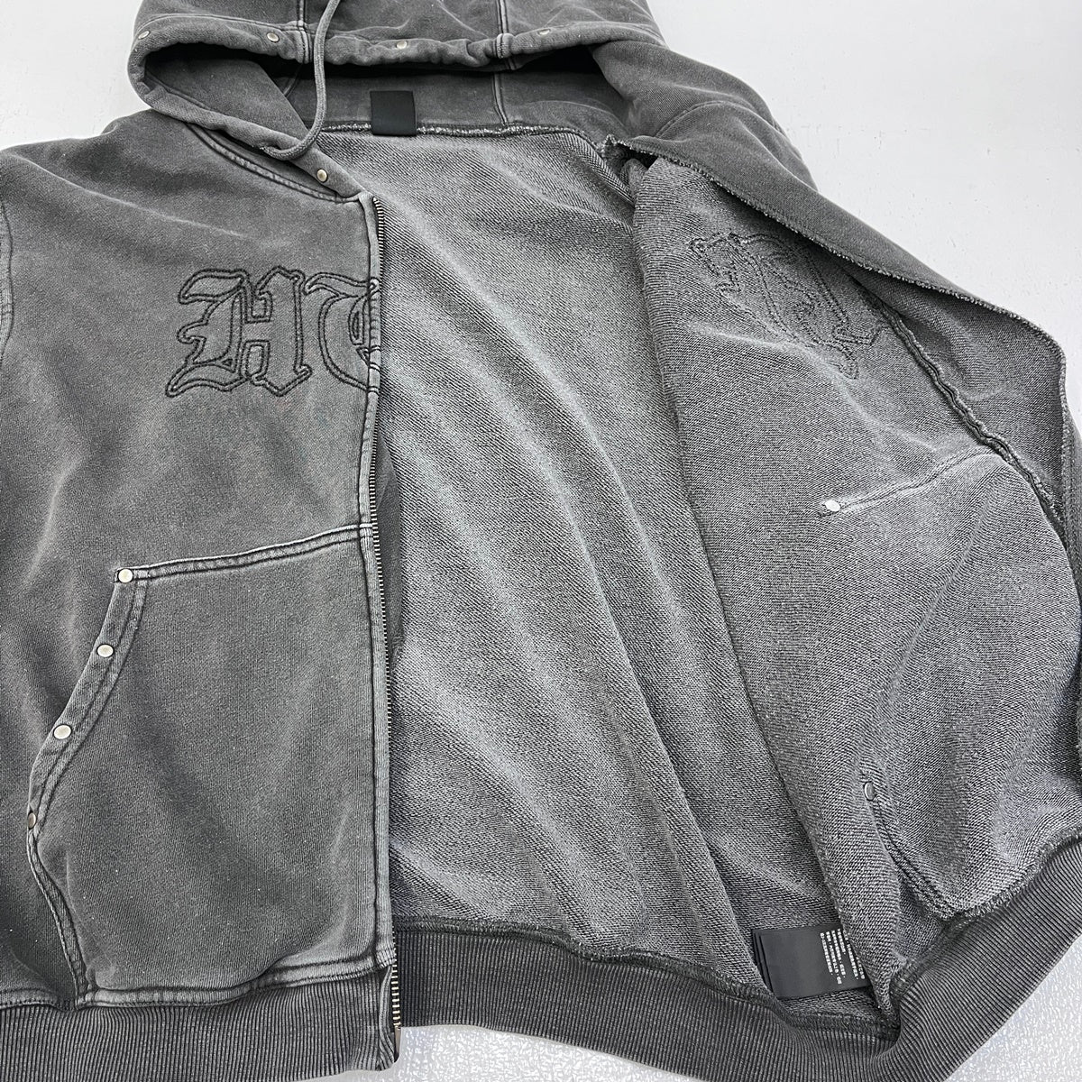 HUF | ハフ STUDDED FULL ZIP HOODIE 26SS パーカー ブラック サイズ：M【加古川店】