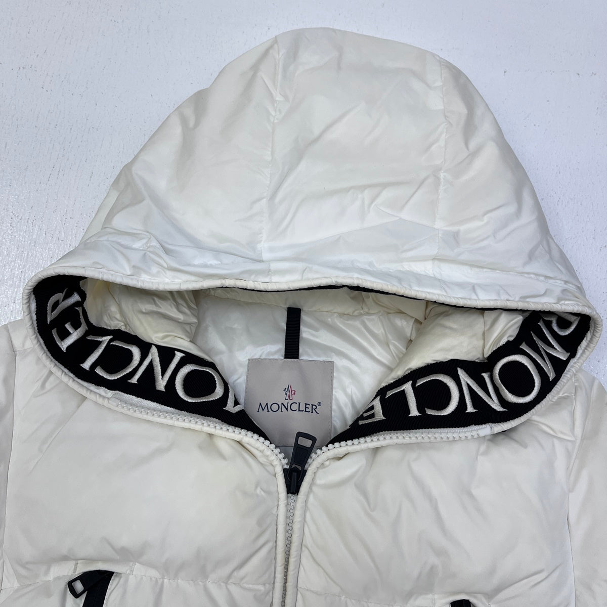 MONCLER | モンクレール montcla giubbotto 21aw ダウンジャケット g20911a00144 ホワイト【加古川店】