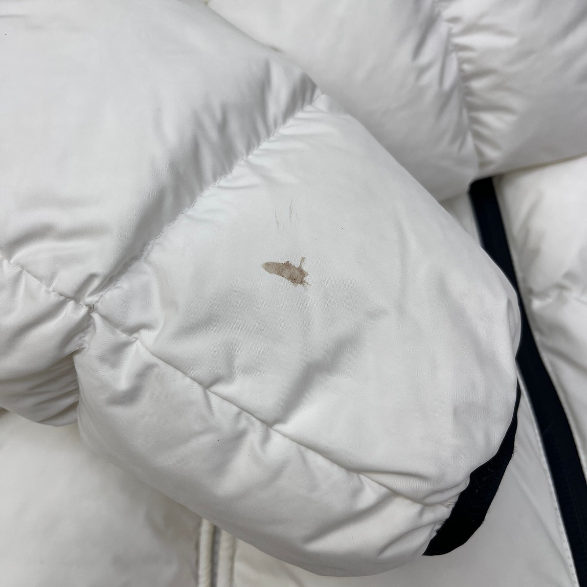 MONCLER | モンクレール montcla giubbotto 21aw ダウンジャケット g20911a00144 ホワイト【加古川店】