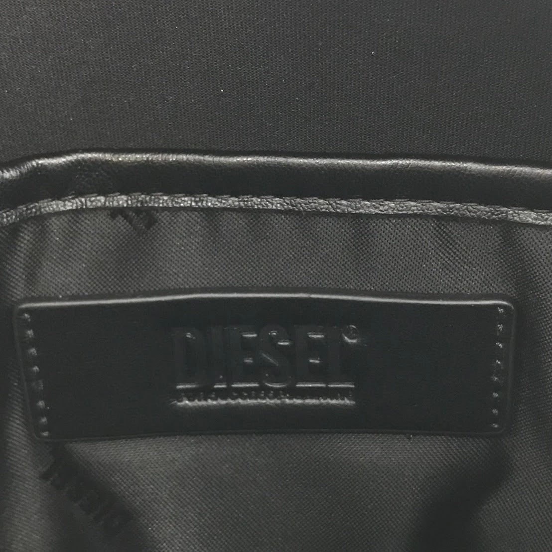 DIESEL | ディーゼル Holi D Crossbody ショルダーバッグ X10260 P5925 ブラック【倉吉店】