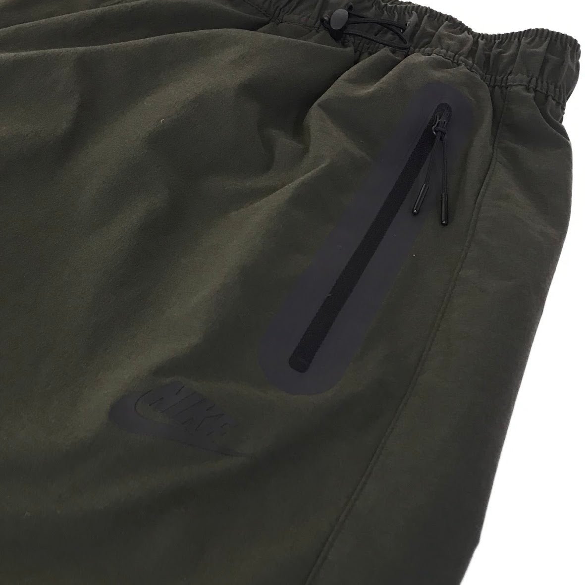 NIKE | ナイキ TECH WOVEN OPEN HEM PANT ナイロンパンツ パンツ HM7159-356 カーキ サイズ：XXL【倉吉店】