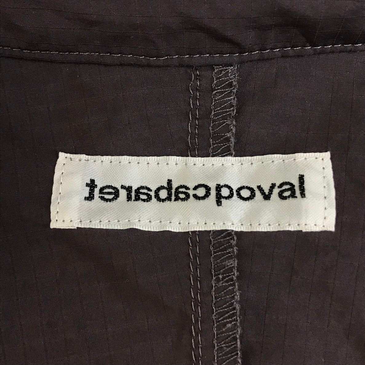 Cabaret Poval｜キャバレー ポヴァール　UTILITY PULLOVER ナイロンジャケット 24W-PVA-0T04 チャコールグレー サイズ：L【倉吉店】