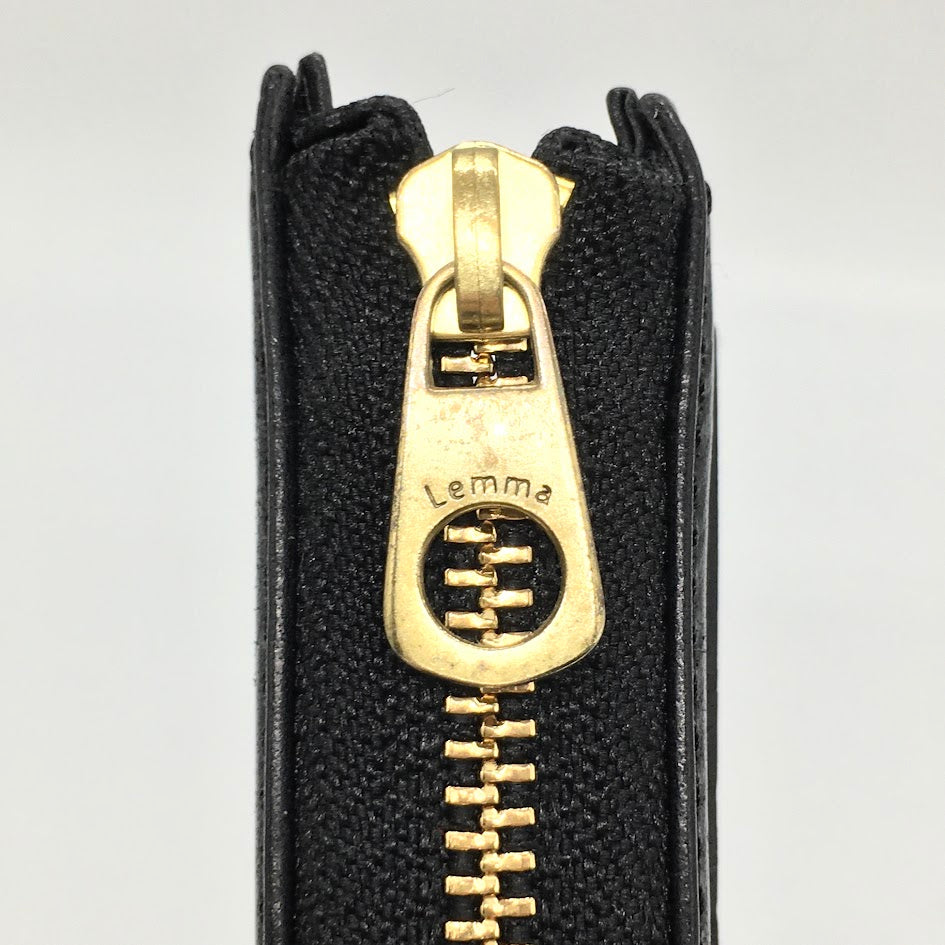 lemma｜レンマ CURVA クルバ ショートL字ウォレット｜L字ファスナー財布｜牛革 プエブロレザー｜ 二つ折り財布 ブラック【倉吉店】