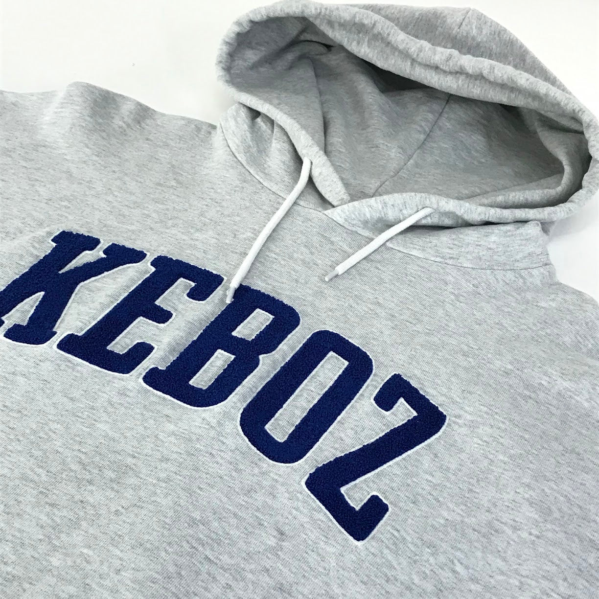 KEBOZ | ケボズ カレッジロゴ プルオーバーパーカー パーカー グレー サイズ：L【倉吉店】
