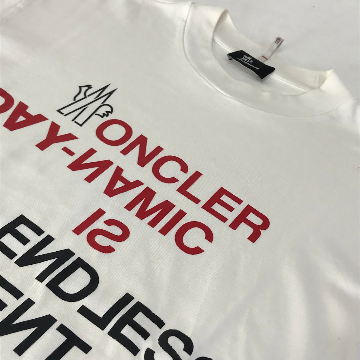 MONCLER | モンクレール 22AW GRENOBLE グルノーブル 長袖Ｔシャツ H20978D00002 83927 ホワイト サイズ：L【倉吉店】