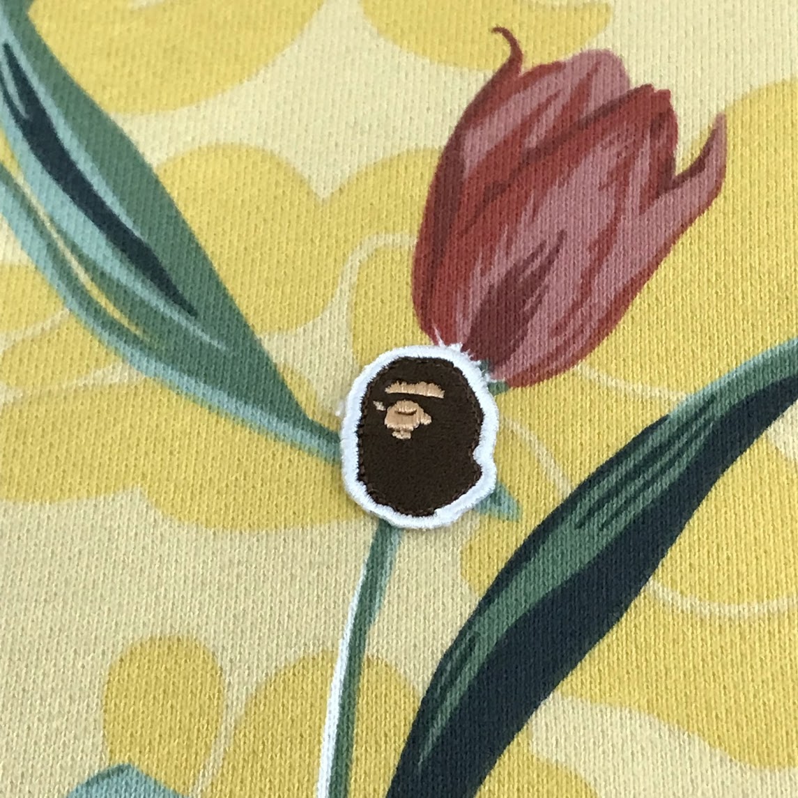 A BATHING APE | アベイシングエイプ TULIP CAMO プルオーバーパーカー チューリップ柄 パーカー 001PPK802004L イエロー サイズ：M【倉吉店】