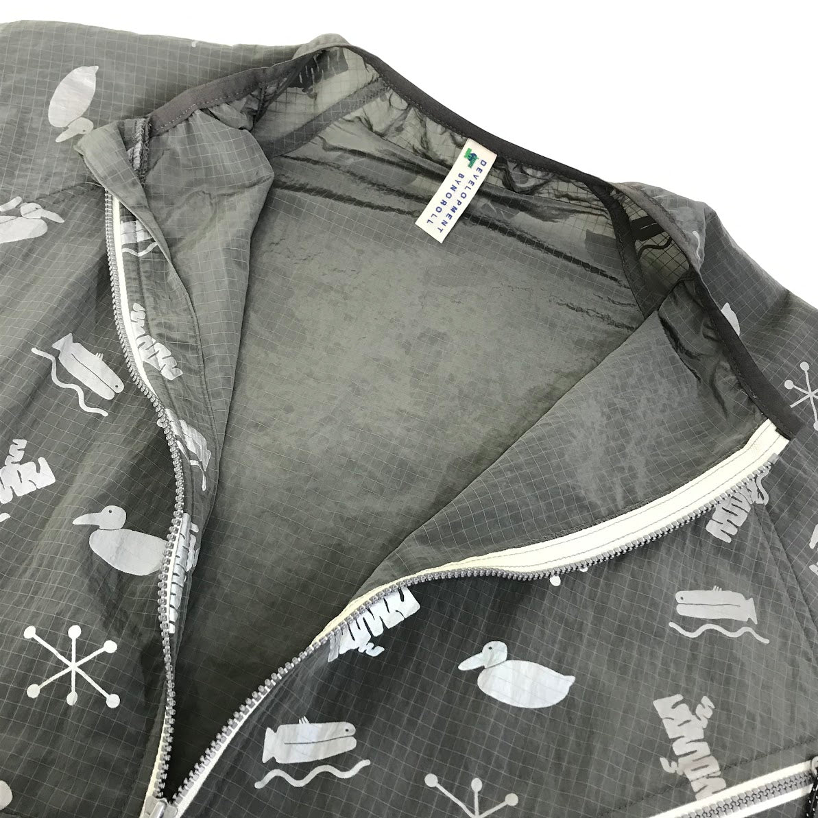 NOROLL | ノーロール SIGN REFLECTION PULLOVER 総柄 ナイロンプルオーバー ナイロンジャケット グレー【倉吉店】