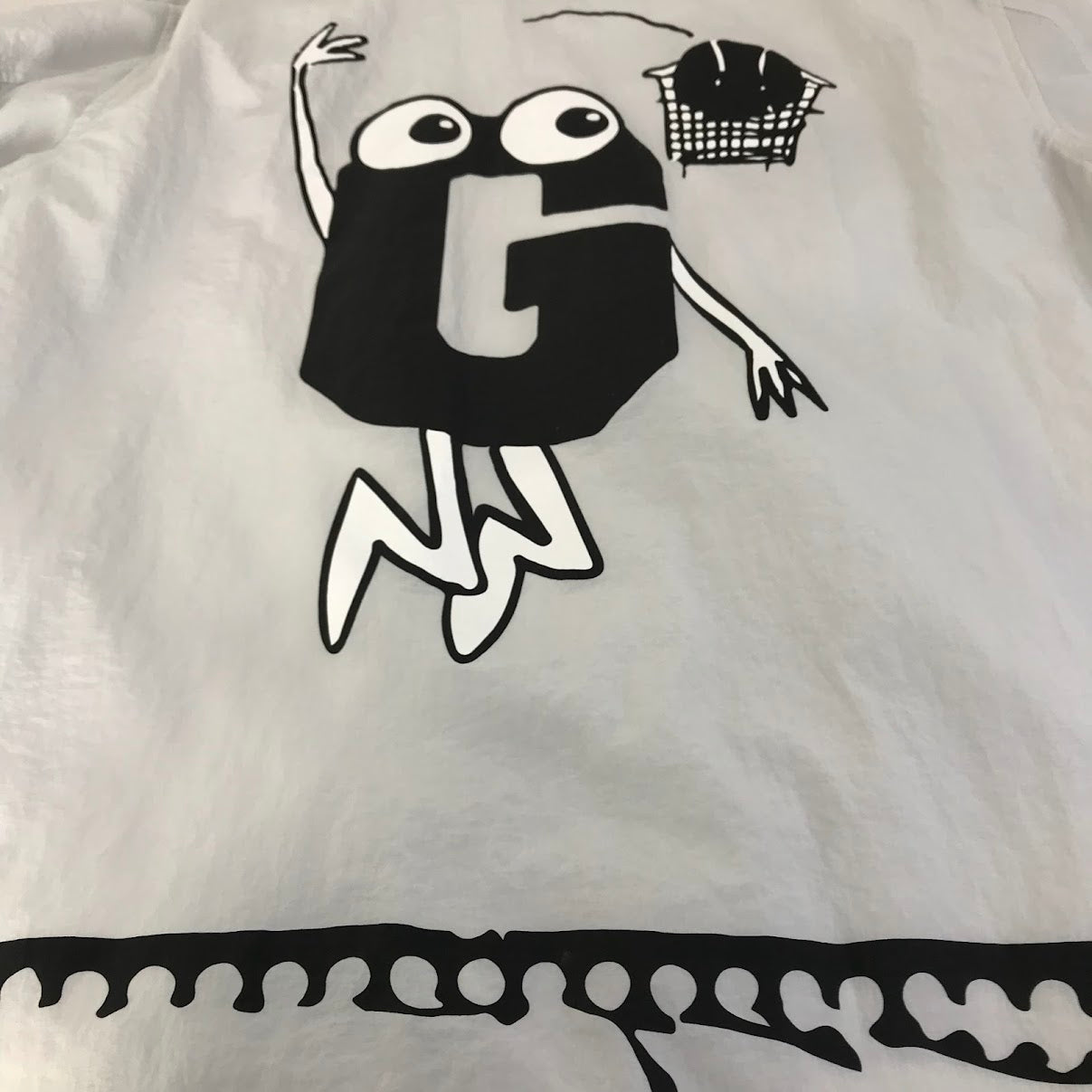 Guess | ゲス GENERATIONS COACH JACKET コーチジャケット ナイロンジャケット M0GMK1W7706 グレー サイズ：L【倉吉店】