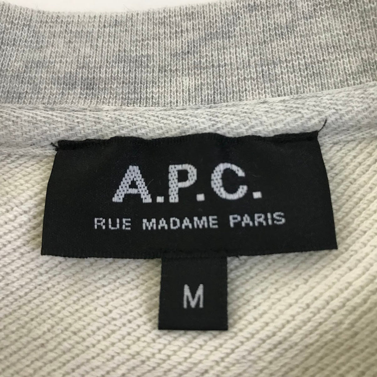 A.P.C | アーペーセー ワンポイントロゴ刺繍 スウェット グレー(ロゴ刺繍：ネイビー) サイズ：M【倉吉店】