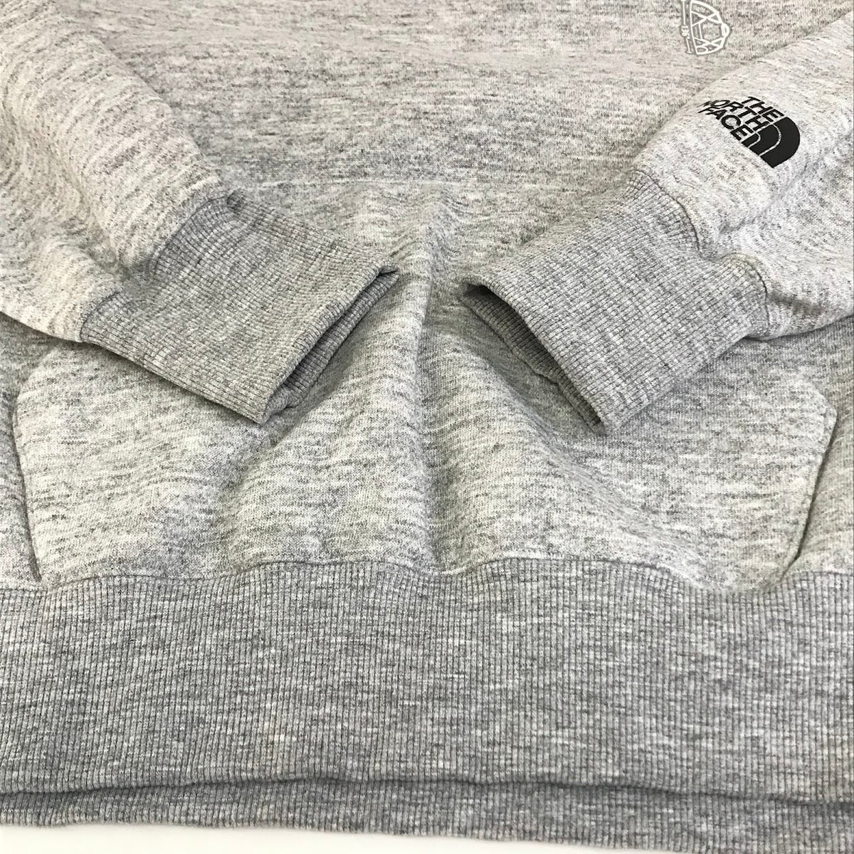 THE NORTH FACE | ザ・ノースフェイス Back Half Dome Hoodie プルオーバーパーカー パーカー NT62135 グレー サイズ：L【倉吉店】