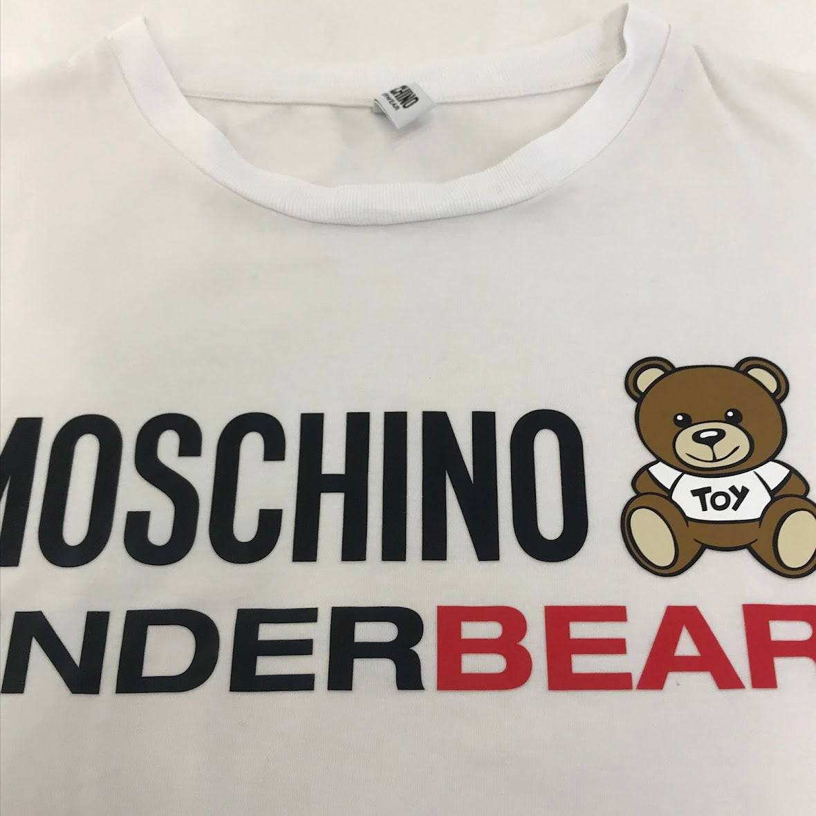 MOSCHINO | モスキーノ ロゴプリントTee 半袖Ｔシャツ A1904 9003 ホワイト【倉吉店】
