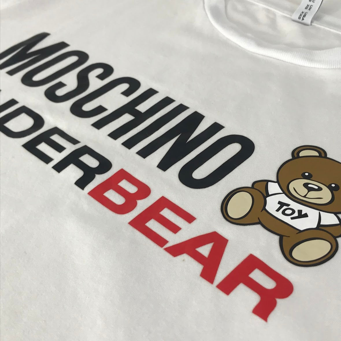MOSCHINO | モスキーノ ロゴプリントTee 半袖Ｔシャツ A1904 9003 ホワイト【倉吉店】