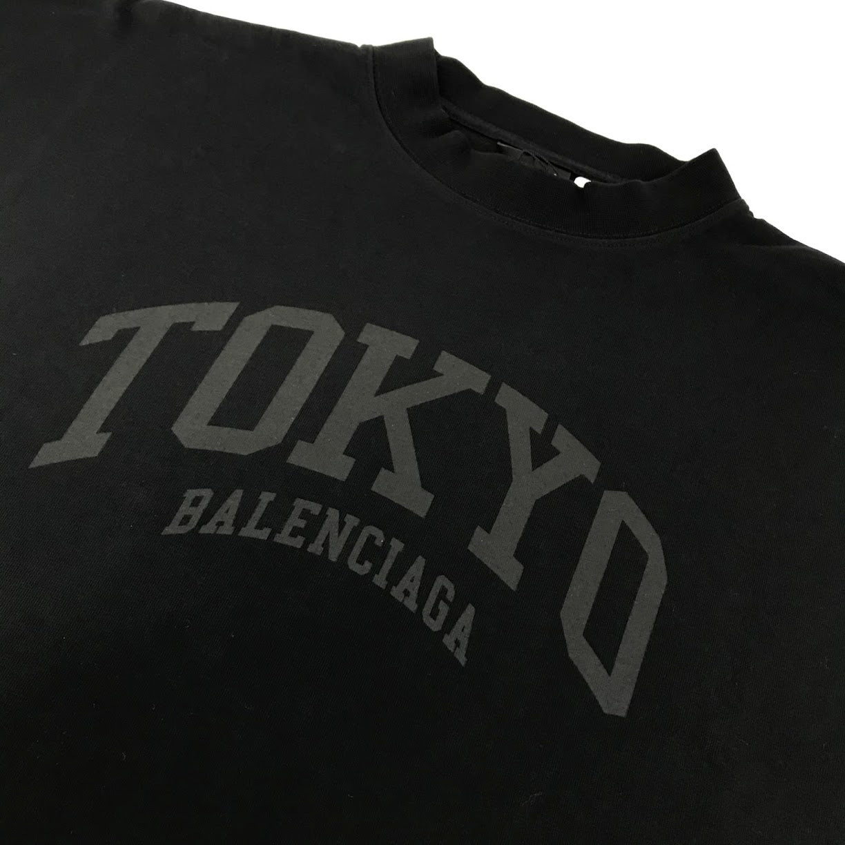 BALENCIAGA | バレンシアガ オーバーサイズ TOKYOロゴ 長袖Ｔシャツ 720250 TLVK6 ブラック サイズ：3【倉吉店】