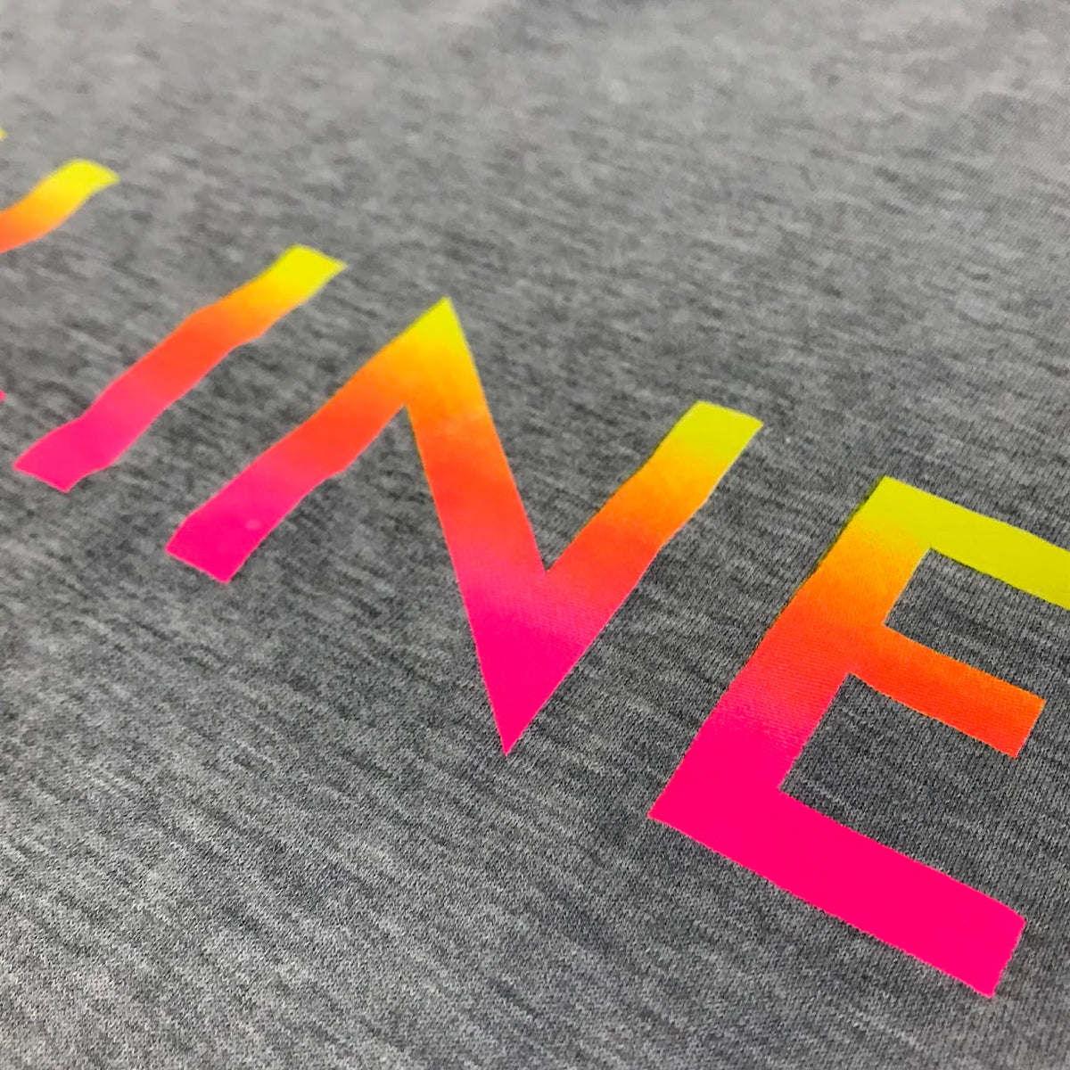 CELINE | セリーヌ Gradient Logo Print ロゴプリント グラデーション 半袖Ｔシャツ 2X10B671Q グレー サイズ：S【倉吉店】