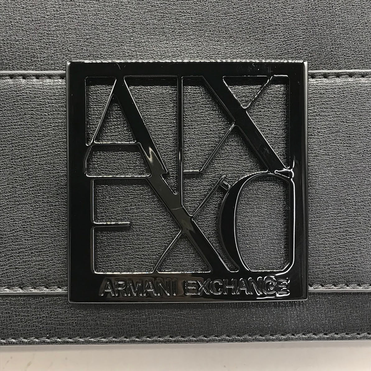 ARMANI EXCHANGE | アルマーニエクスチェンジ ロゴプレート ショルダーバッグ ブラック【倉吉店】