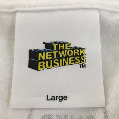 SAPEur | サプール × THE NETWORK BUSINESS(ザ・ネットワークビジネス) 半袖Ｔシャツ ホワイト サイズ：L【倉吉店】【代金引換不可・日時指定不可】【ポスト投函】