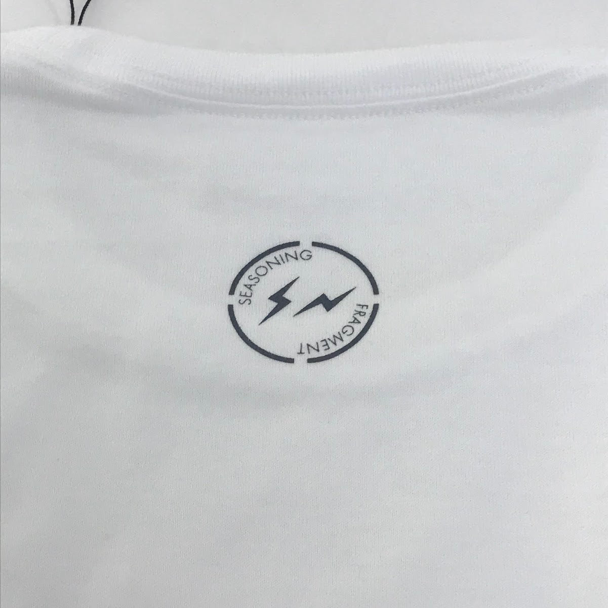 FRAGMENT | フラグメント ×SEASONING(シーズニング) 半袖Ｔシャツ SE18S-FCT01 ホワイト サイズ：3【倉吉店】