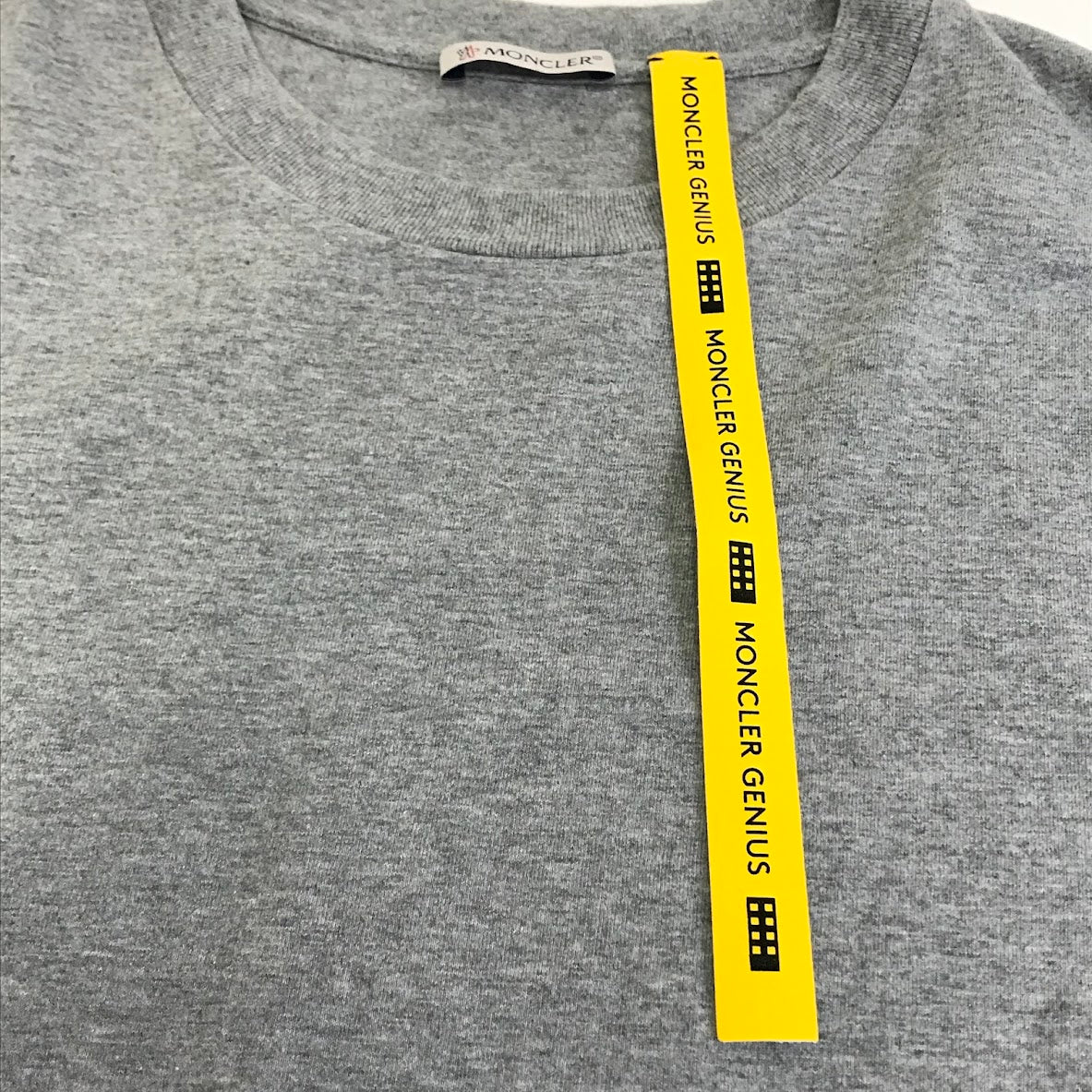 MONCLER | モンクレール ×ALYX 9SM（アリクス）MAGLIA T-SHIRT 半袖Ｔシャツ F209Y8C71010 グレー サイズ：M【倉吉店】【代金引換不可・日時指定不可】【ポスト投函】
