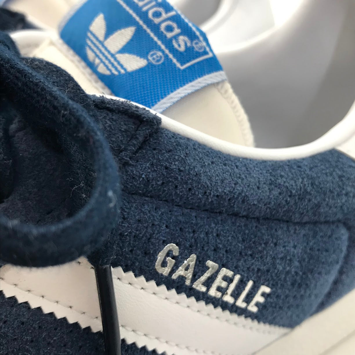 adidas Originals | アディダスオリジナルス GAZELLE ガゼル スニーカー IG6212 ブルー 27.5cm【倉吉店】