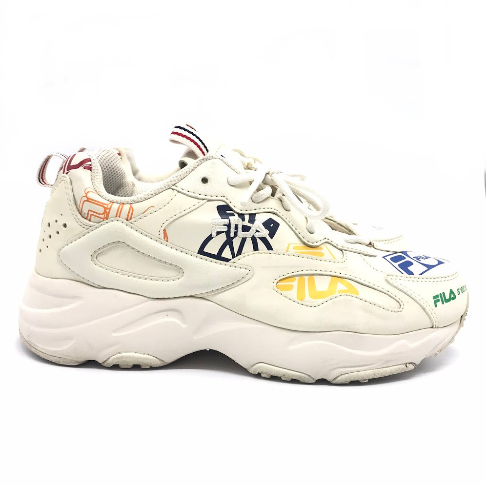 FILA | フィラ RAY TRACER GRAPHIC スニーカー 1RM01347-166 クリーム 24.5cm【倉吉店】