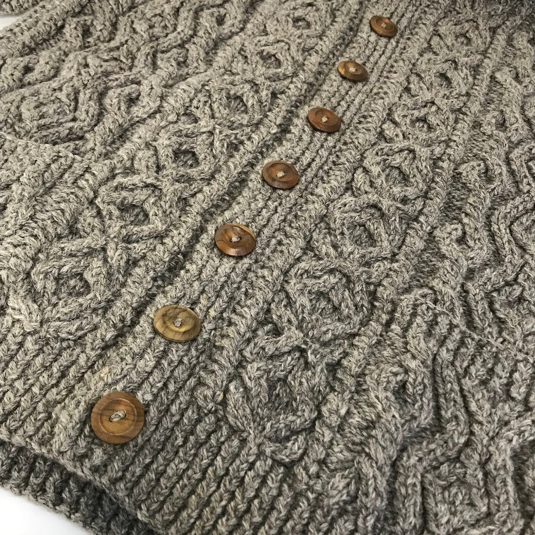 INVERALLAN | インバーアラン ケーブル編みカーディガン セーター グレー【倉吉店】