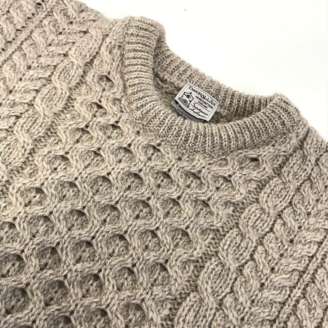 INVERALLAN | インバーアラン ケーブル編み セーター ベージュ サイズ：M【倉吉店】
