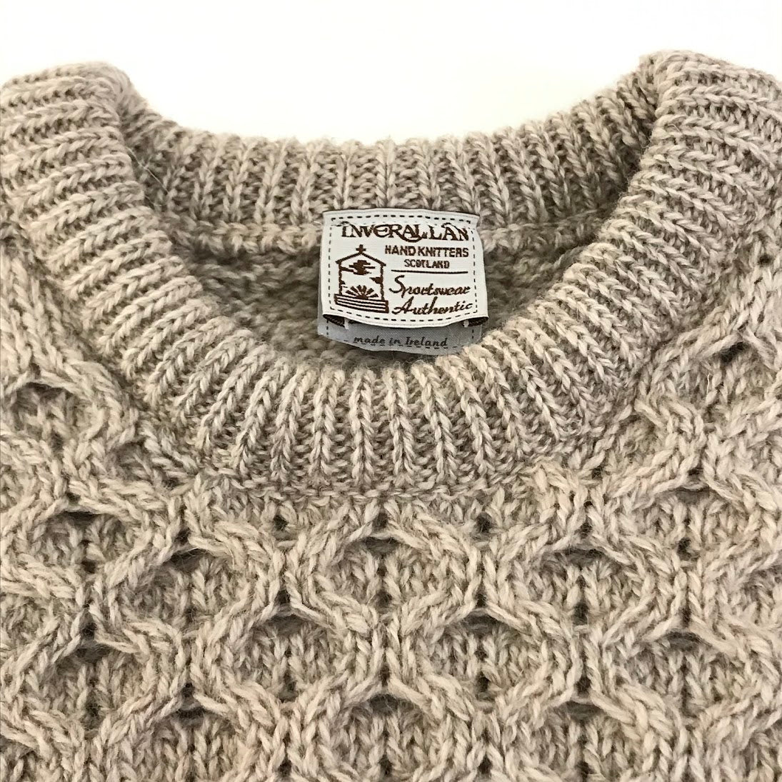 INVERALLAN | インバーアラン ケーブル編み セーター ベージュ サイズ：M【倉吉店】