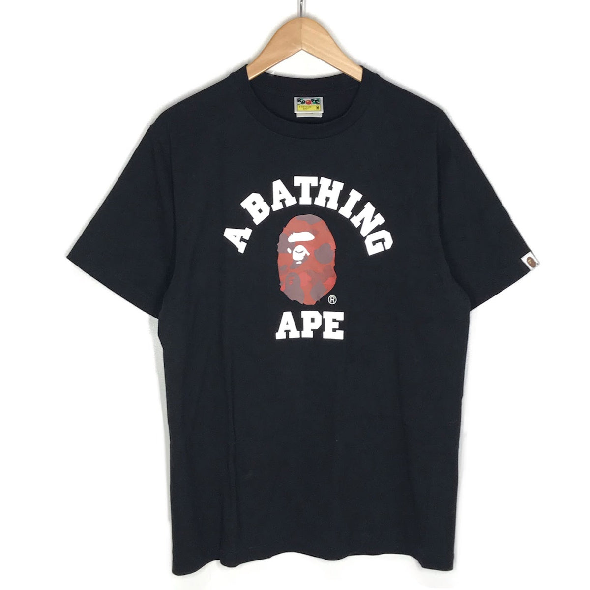 A BATHING APE | アベイシングエイプ COLOR CAMO COLLEGE TEE 半袖Ｔシャツ 001TEM30109M ブラック サイズ：M【倉吉店】