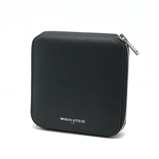 MAISON KITSUNE | メゾンキツネ WALLET ラウンドファスナー財布 二つ折り財布 QU05701LR0072 ブラック【倉吉店】