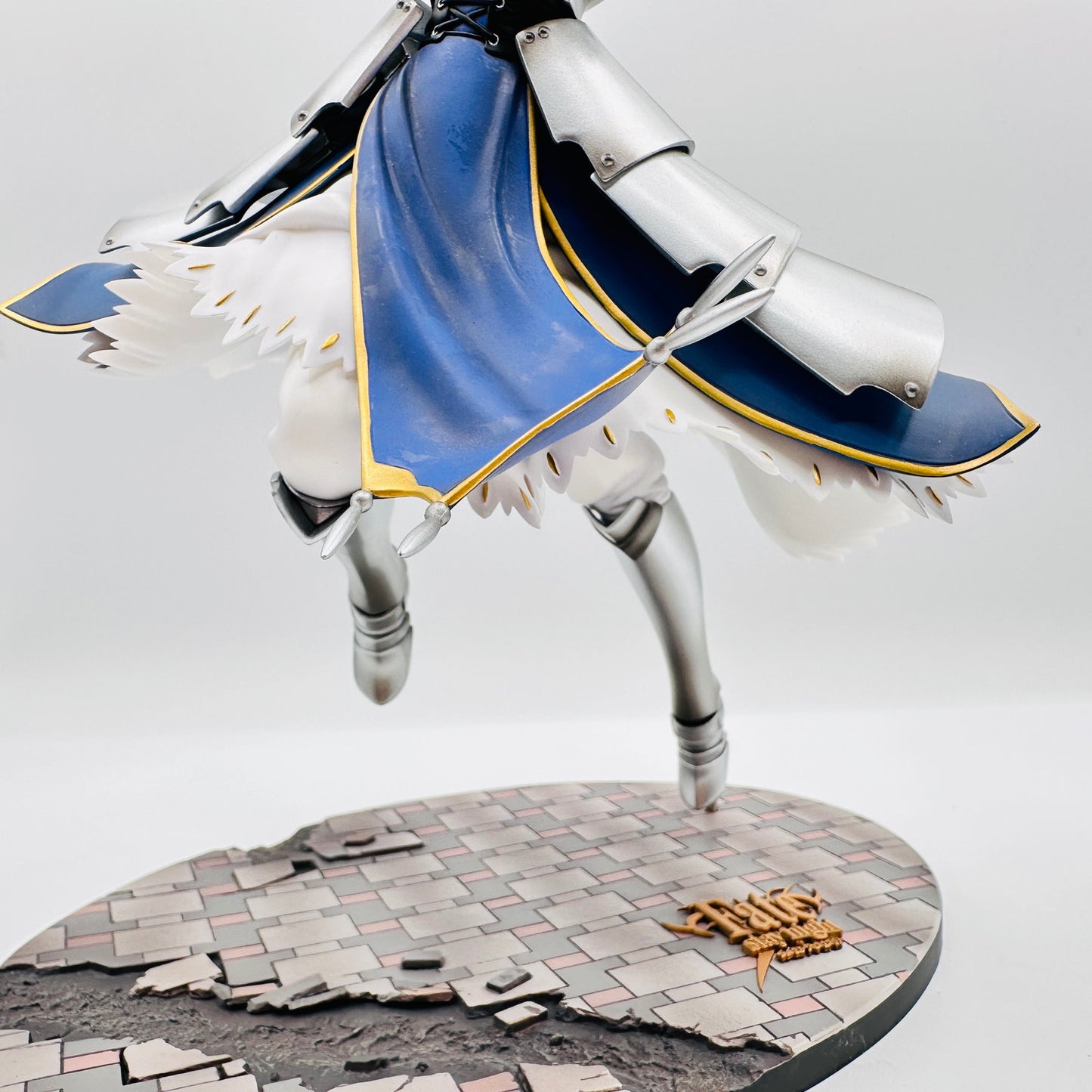 フィギュア セイバー～約束された勝利の剣(エクスカリバー)～ 「Fate/stay night」 1/7 PVC塗装済み完成品【フィギュア】