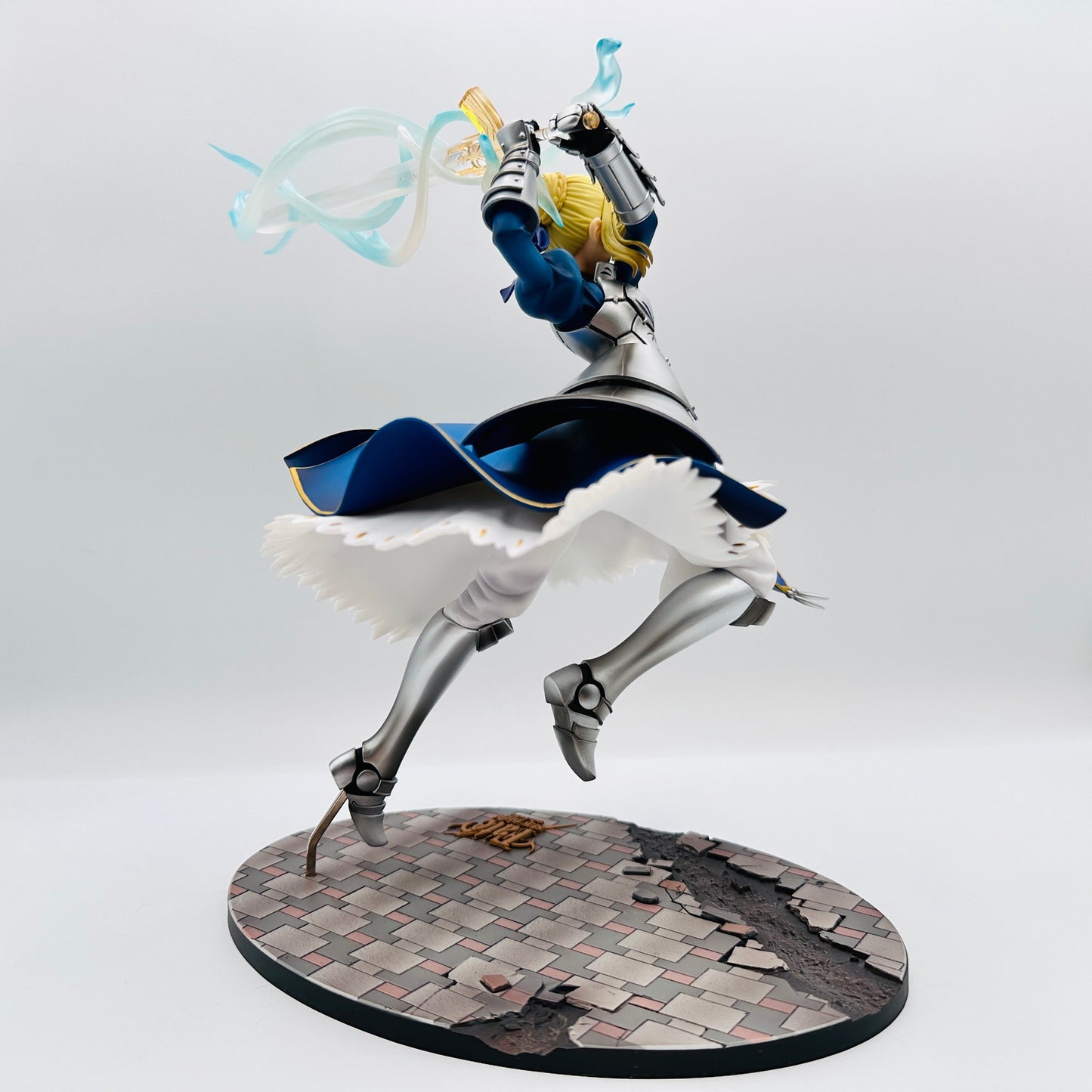 フィギュア セイバー～約束された勝利の剣(エクスカリバー)～ 「Fate/stay night」 1/7 PVC塗装済み完成品【フィギュア】