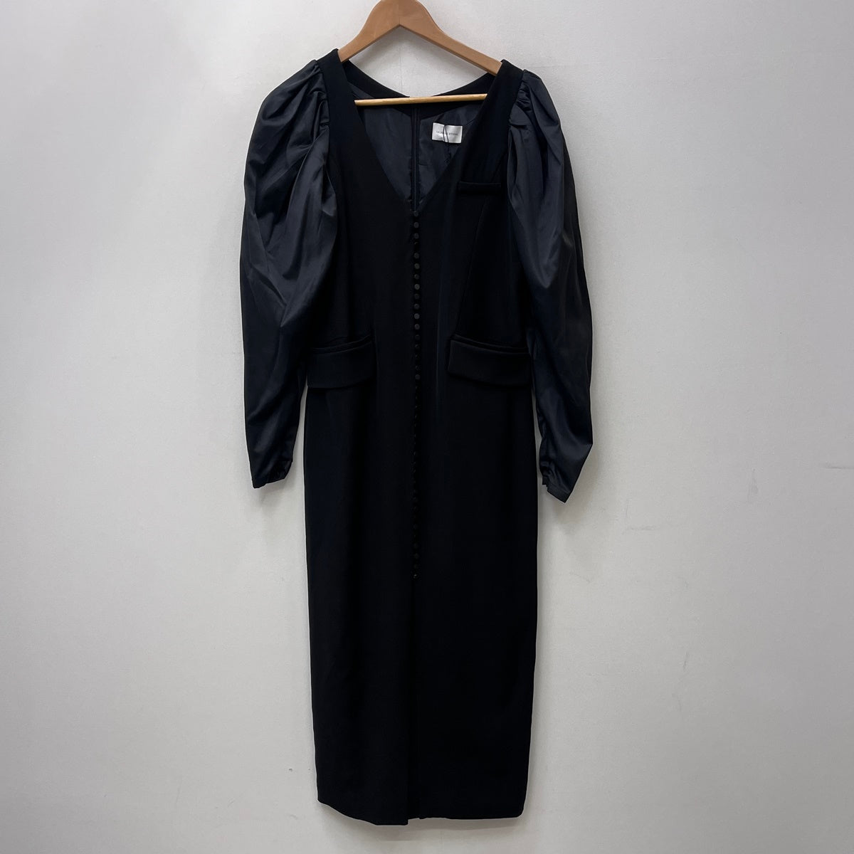 LA BELLE ETUDE Vﾈｯｸｸﾗｼｶﾙ サイズ：0 ワンピース ETIZI0124002 ブラック【加古川店】