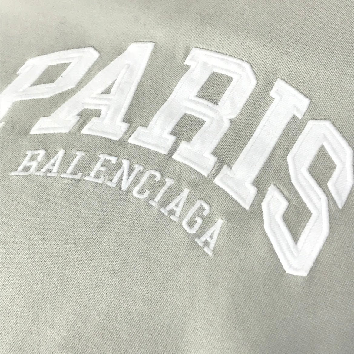 BALENCIAGA | バレンシアガ PARIS スウェット 697869 TLVL8 ベージュ サイズ：L【倉吉店】