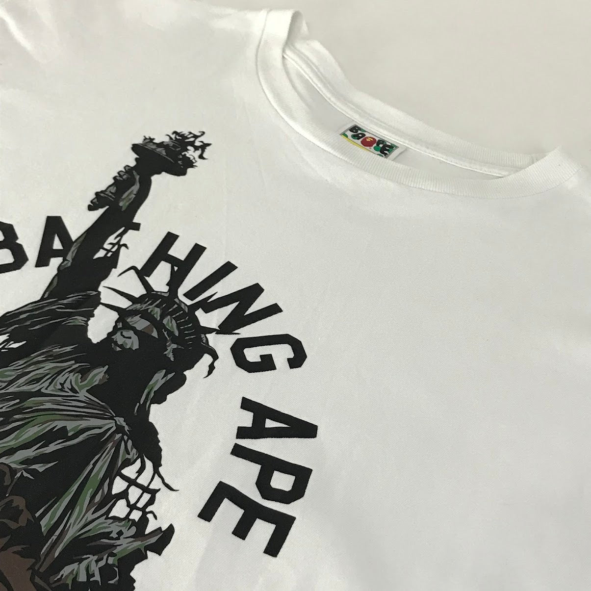 A BATHING APE | アベイシングエイプ Statue of Liberty Tee 半袖Ｔシャツ 1L80110050 ホワイト サイズ：XL【倉吉店】【代金引換不可・日時指定不可】【ポスト投函】